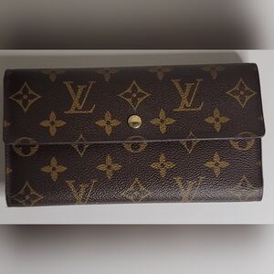 Authentic  LOUIS VUITTON Monogram long Sarah Wallet TH0031